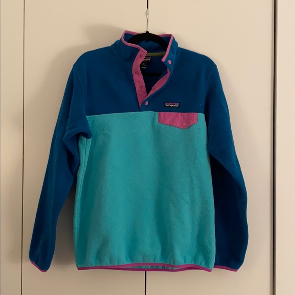 Patagonia Women’s Snap-T Fleece in bright teal